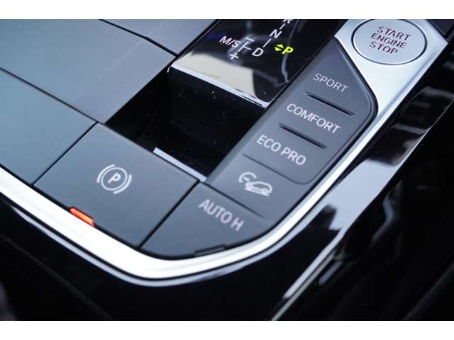 ＢＭＷ Ｘ４ Ｘドライブ２０Ｄ Ｍスポーツ ディーゼルターボ ４ＷＤ R5年 (近畿) 99