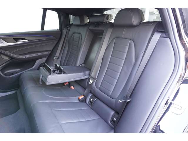 ＢＭＷ Ｘ４ Ｘドライブ２０Ｄ Ｍスポーツ ディーゼルターボ ４ＷＤ R5年 (近畿) 99