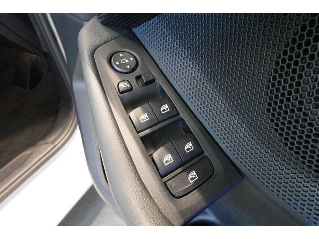 ＢＭＷ １シリーズ １１８Ｄ プレイ ディーゼルターボ R6年 (近畿) 99