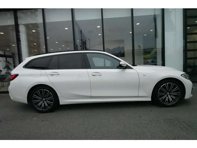 ＢＭＷ ３シリーズ ３２０Ｄ Ｘドライブ Ｍスポーツ ディーゼルターボ ４ＷＤ R4年 (近畿) 99