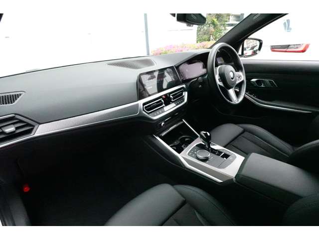 ＢＭＷ ３シリーズ ３２０Ｄ Ｘドライブ Ｍスポーツ ディーゼルターボ ４ＷＤ R4年 (近畿) 99