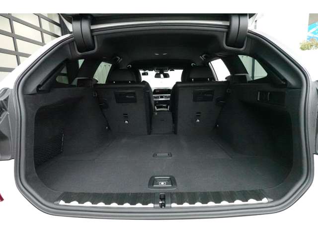 ＢＭＷ ３シリーズ ３２０Ｄ Ｘドライブ Ｍスポーツ ディーゼルターボ ４ＷＤ R4年 (近畿) 99