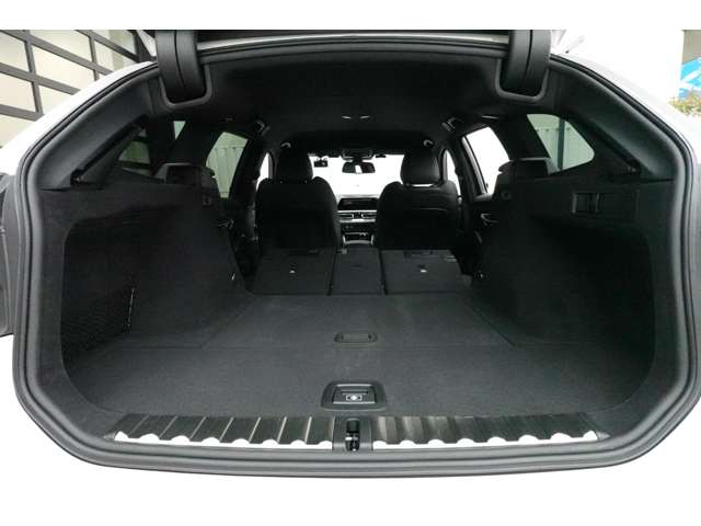 ＢＭＷ ３シリーズ ３２０Ｄ Ｘドライブ Ｍスポーツ ディーゼルターボ ４ＷＤ R4年 (近畿) 99