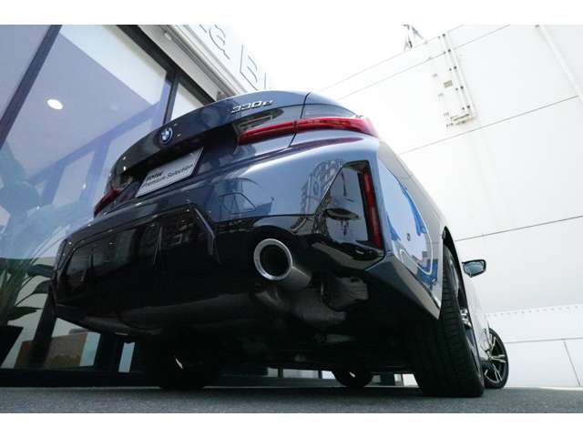 ＢＭＷ ３シリーズ ３３０ｅ　Ｍスポーツ R6年 (近畿) 99