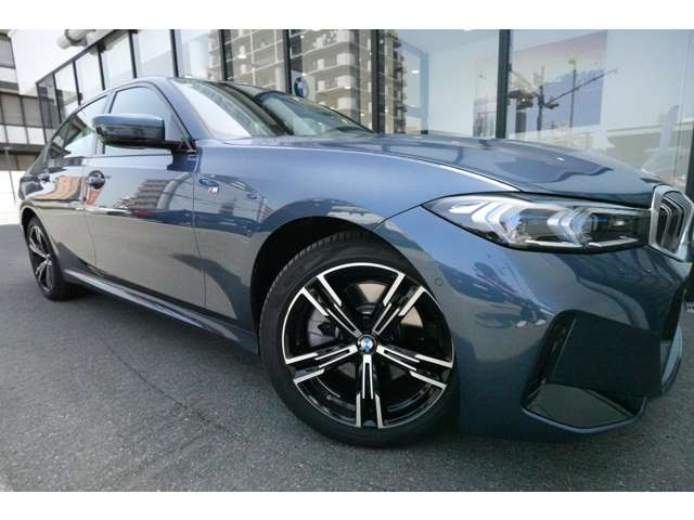 ＢＭＷ ３シリーズ ３３０ｅ　Ｍスポーツ R6年 (近畿) 99
