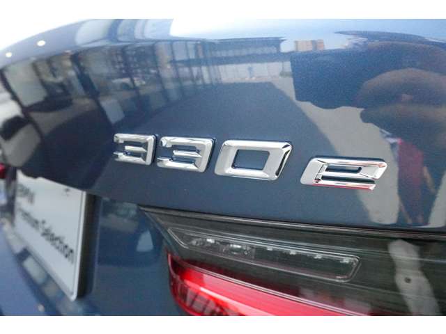 ＢＭＷ ３シリーズ ３３０ｅ　Ｍスポーツ R6年 (近畿) 99