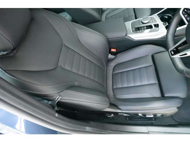 ＢＭＷ ３シリーズ ３３０ｅ　Ｍスポーツ R6年 (近畿) 99