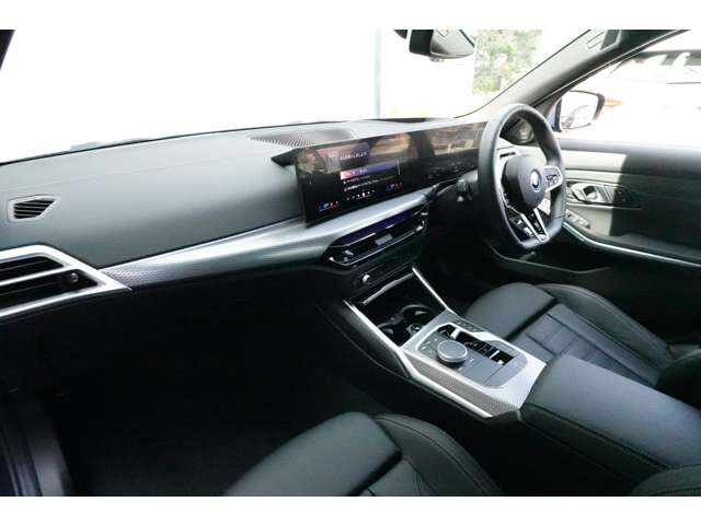 ＢＭＷ ３シリーズ ３３０ｅ　Ｍスポーツ R6年 (近畿) 99