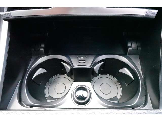 ＢＭＷ ３シリーズ ３３０ｅ　Ｍスポーツ R6年 (近畿) 99