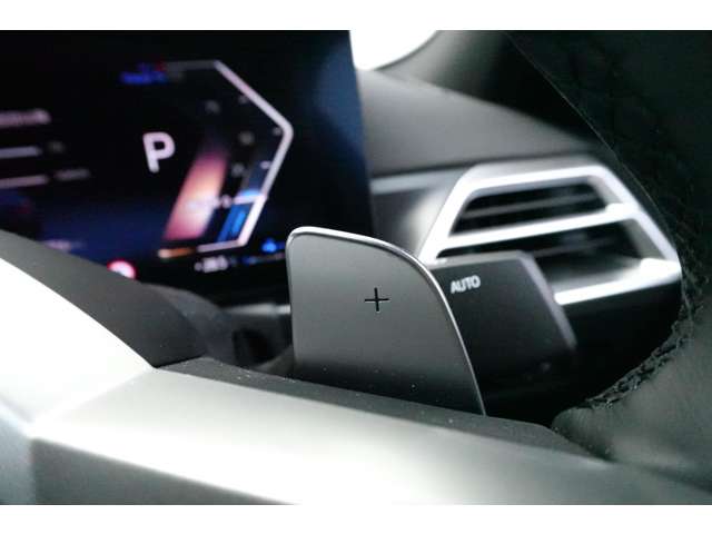 ＢＭＷ ３シリーズ ３３０ｅ　Ｍスポーツ R6年 (近畿) 99