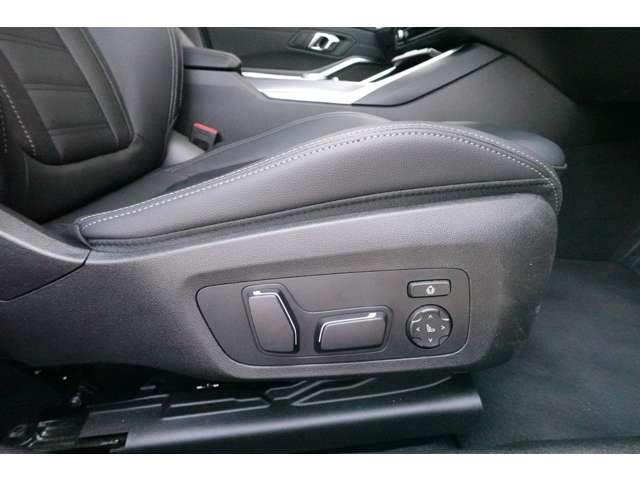 ＢＭＷ ３シリーズ ３３０ｅ　Ｍスポーツ R6年 (近畿) 99