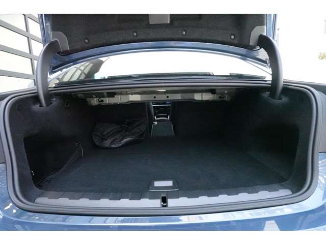 ＢＭＷ ３シリーズ ３３０ｅ　Ｍスポーツ R6年 (近畿) 99