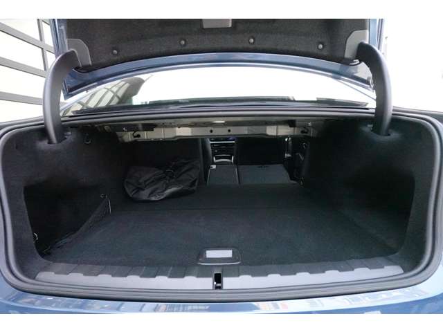 ＢＭＷ ３シリーズ ３３０ｅ　Ｍスポーツ R6年 (近畿) 99