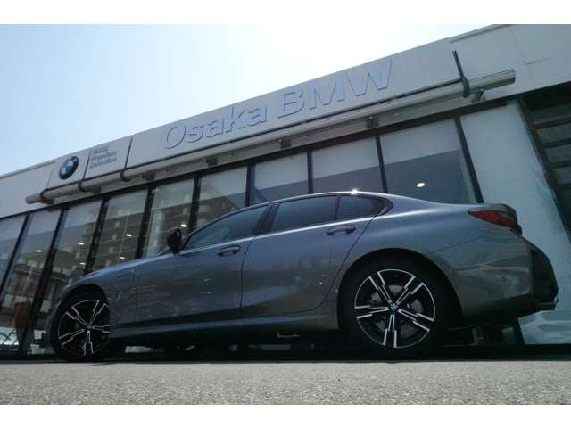 ＢＭＷ ３シリーズ ３３０ｅ　Ｍスポーツ R6年 (近畿) 99