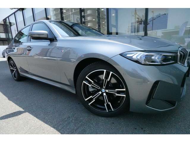 ＢＭＷ ３シリーズ ３３０ｅ　Ｍスポーツ R6年 (近畿) 99