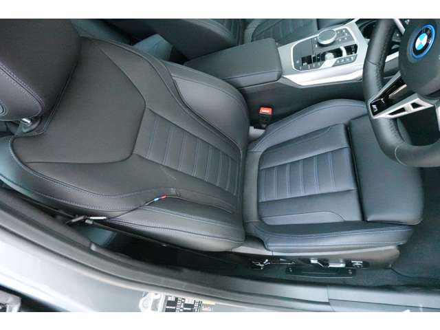 ＢＭＷ ３シリーズ ３３０ｅ　Ｍスポーツ R6年 (近畿) 99