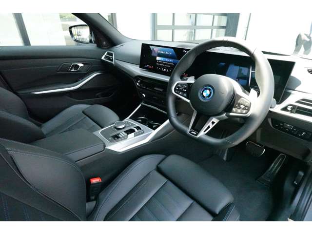 ＢＭＷ ３シリーズ ３３０ｅ　Ｍスポーツ R6年 (近畿) 99