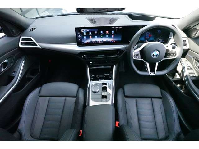 ＢＭＷ ３シリーズ ３３０ｅ　Ｍスポーツ R6年 (近畿) 99