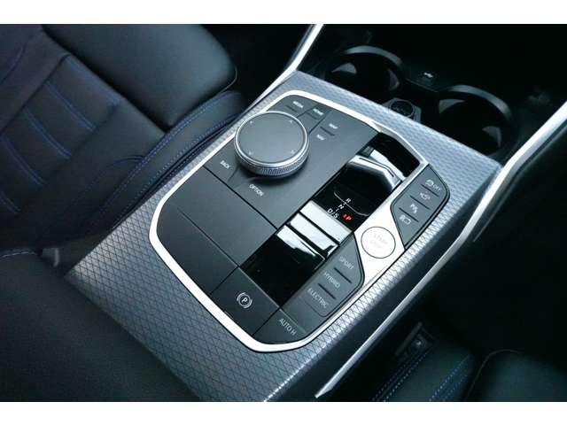 ＢＭＷ ３シリーズ ３３０ｅ　Ｍスポーツ R6年 (近畿) 99