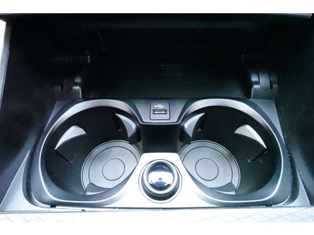 ＢＭＷ ３シリーズ ３３０ｅ　Ｍスポーツ R6年 (近畿) 99