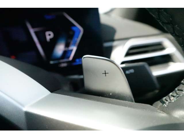 ＢＭＷ ３シリーズ ３３０ｅ　Ｍスポーツ R6年 (近畿) 99