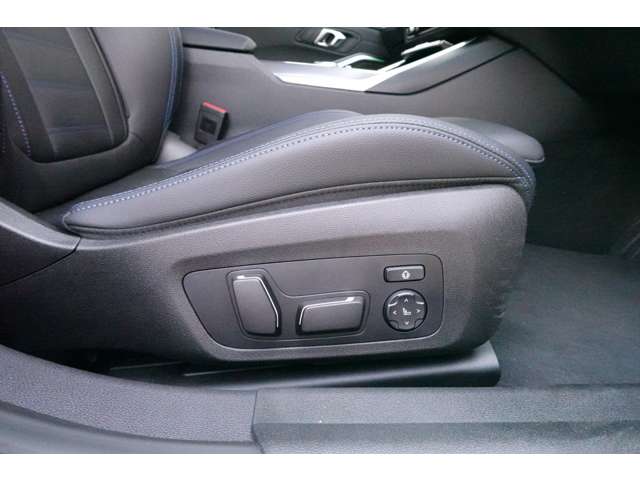 ＢＭＷ ３シリーズ ３３０ｅ　Ｍスポーツ R6年 (近畿) 99