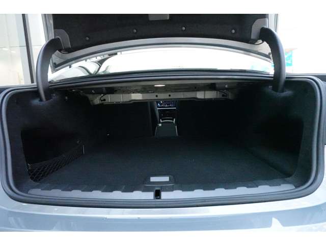 ＢＭＷ ３シリーズ ３３０ｅ　Ｍスポーツ R6年 (近畿) 99