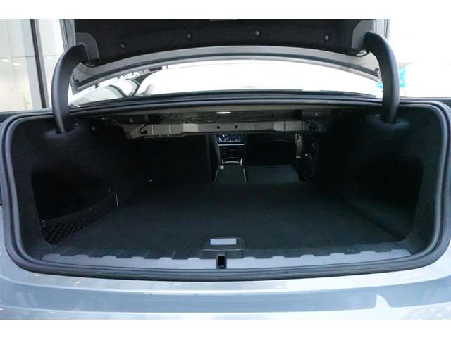 ＢＭＷ ３シリーズ ３３０ｅ　Ｍスポーツ R6年 (近畿) 99