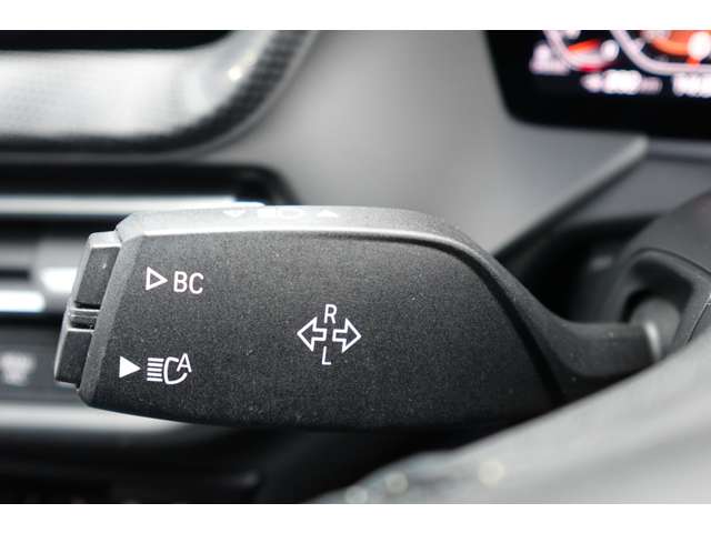 ＢＭＷ １シリーズ １１８Ｄ プレイ エディション ジョイ プラス ディーゼルターボ R3年 (近畿) 99