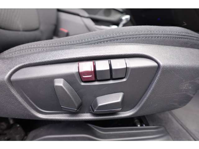 ＢＭＷ １シリーズ １１８Ｄ プレイ エディション ジョイ プラス ディーゼルターボ R3年 (近畿) 99