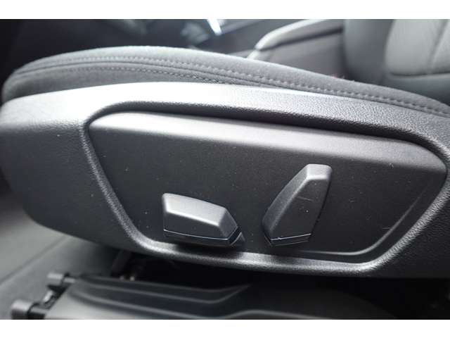 ＢＭＷ １シリーズ １１８Ｄ プレイ エディション ジョイ プラス ディーゼルターボ R3年 (近畿) 99