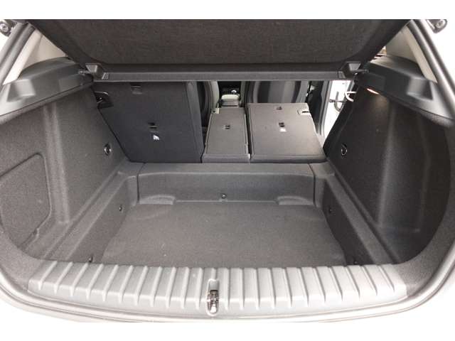 ＢＭＷ １シリーズ １１８Ｄ プレイ エディション ジョイ プラス ディーゼルターボ R3年 (近畿) 99