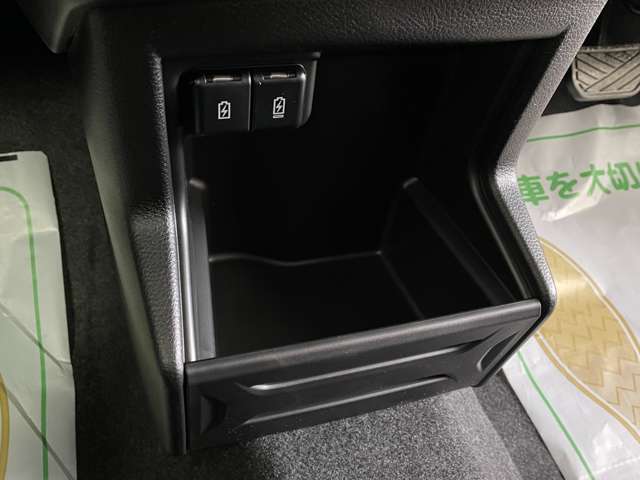 スズキ クロスビー １．０ ハイブリッド ＭＺ ４ＷＤ R6年 (北海道) 99