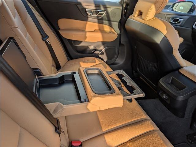 ボルボ Ｖ６０ Ｔ５　モメンタム R1年 (東北) 99