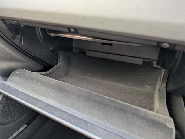 ボルボ Ｖ６０ Ｔ５　モメンタム R1年 (東北) 99