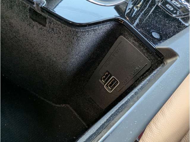 ボルボ Ｖ６０ Ｔ５　モメンタム R1年 (東北) 99