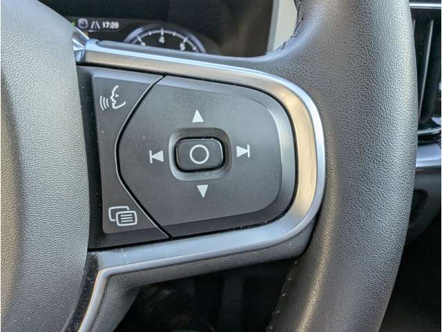 ボルボ Ｖ６０ Ｔ５　モメンタム R1年 (東北) 99