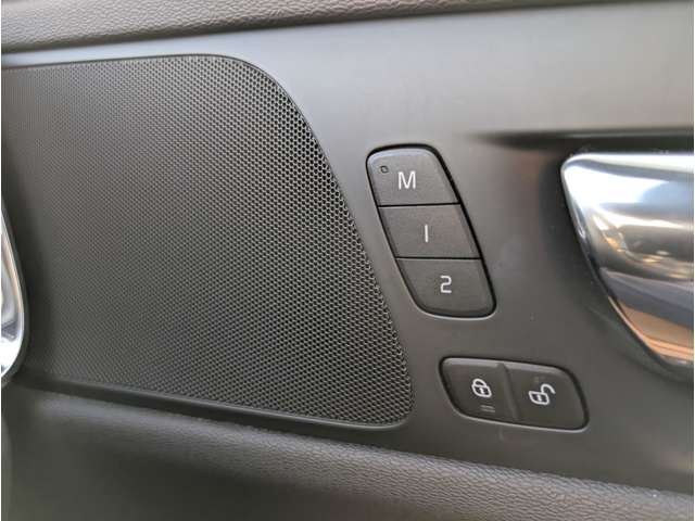 ボルボ Ｖ６０ Ｔ５　モメンタム R1年 (東北) 99