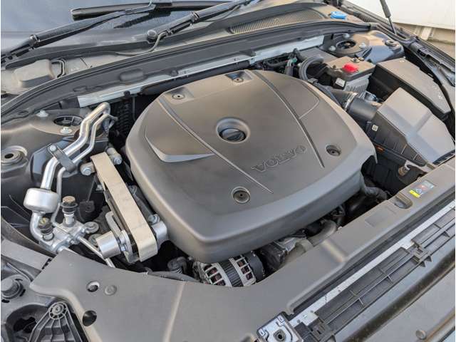 ボルボ Ｖ６０ Ｔ５　モメンタム R1年 (東北) 99