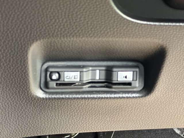 ホンダ フィット　ハイブリッド １．５ Ｅ：ＨＥＶ ホーム ブラックスタイル R6年 (東海) 99