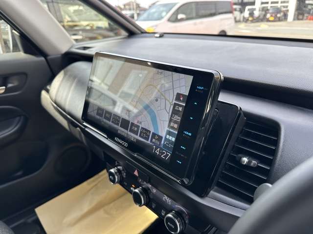 ホンダ フィット　ハイブリッド １．５ Ｅ：ＨＥＶ ホーム ブラックスタイル R6年 (東海) 99