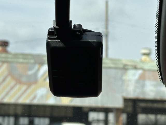 ホンダ フィット　ハイブリッド １．５ Ｅ：ＨＥＶ ホーム ブラックスタイル R6年 (東海) 99