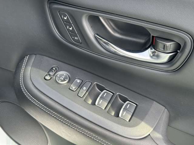 ホンダ ＺＲ－Ｖ ２．０ Ｅ：ＨＥＶ Ｚ R6年 (東海) 99