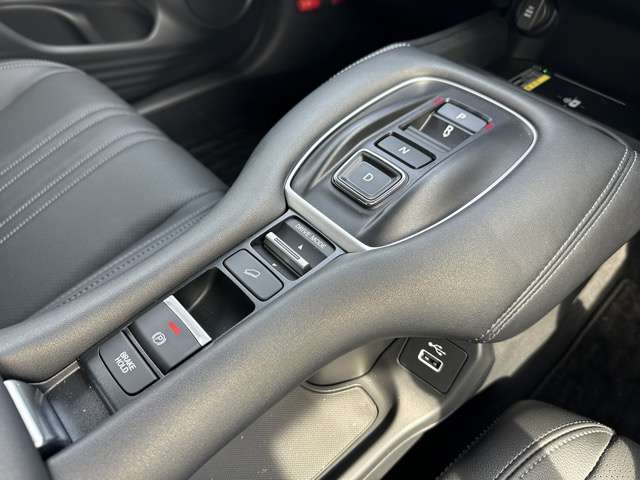 ホンダ ＺＲ－Ｖ ２．０ Ｅ：ＨＥＶ Ｚ R6年 (東海) 99