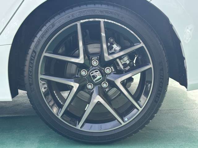 ホンダ シビック　ハイブリッド ２．０ Ｅ：ＨＥＶ R4年 (東海) 99