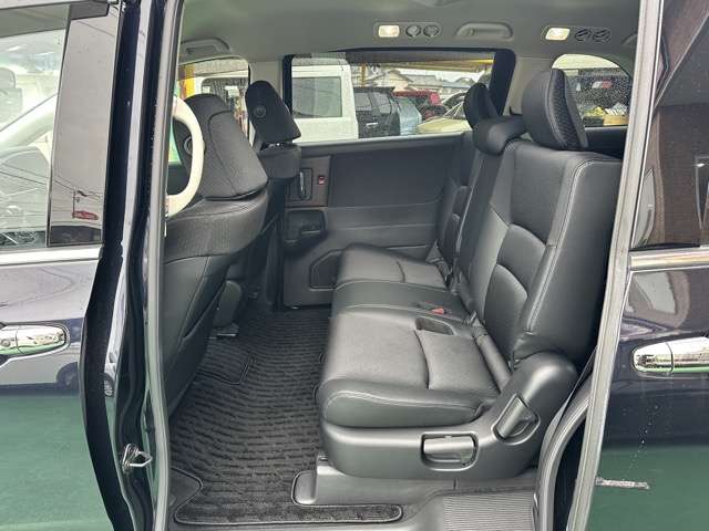 ホンダ オデッセイ　ハイブリッド ２．０ Ｅ：ＨＥＶ アブソルート R3年 (東海) 99