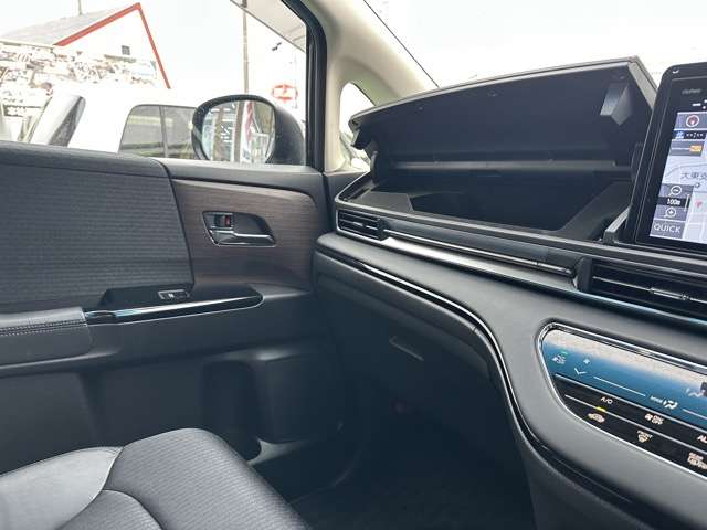 ホンダ オデッセイ　ハイブリッド ２．０ Ｅ：ＨＥＶ アブソルート R3年 (東海) 99