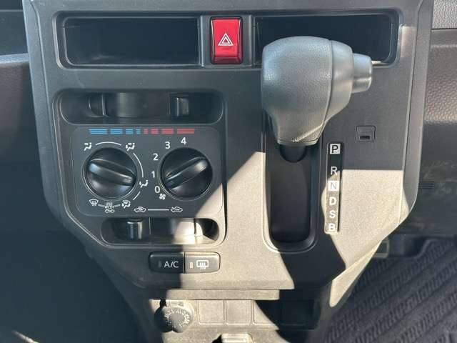 トヨタ ルーミー １．０ Ｘ R5年 (東海) 99