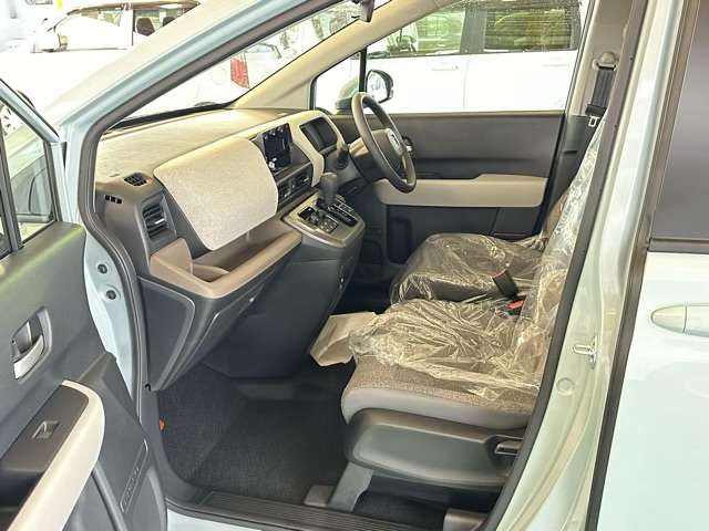 ホンダ フリード　ハイブリッド １．５ Ｅ：ＨＥＶ エアー R6年 (東海) 99