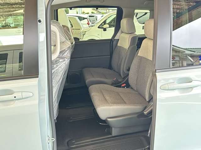 ホンダ フリード　ハイブリッド １．５ Ｅ：ＨＥＶ エアー R6年 (東海) 99